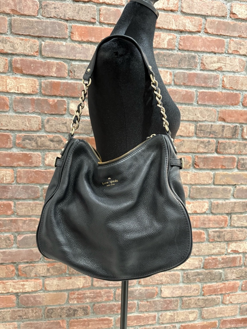 kate spade navy blue Pebbled Leather Shoulder Bag with Gold Chain